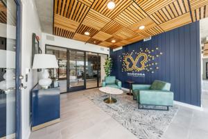 featured image of 1901 Mariposa Dr