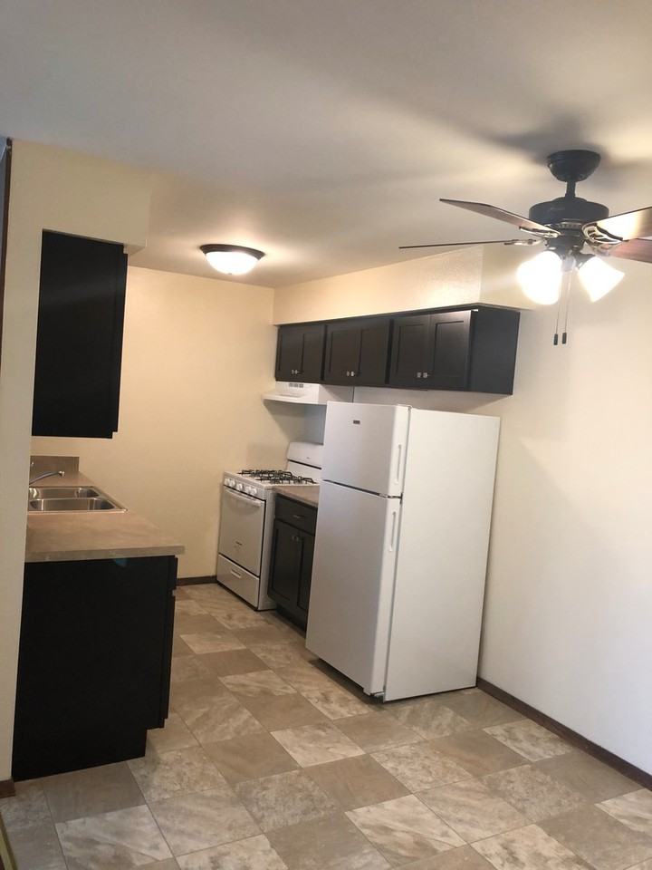 Barrington - Photo 2 of 16