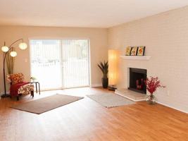 featured image of 355 Monument Rd