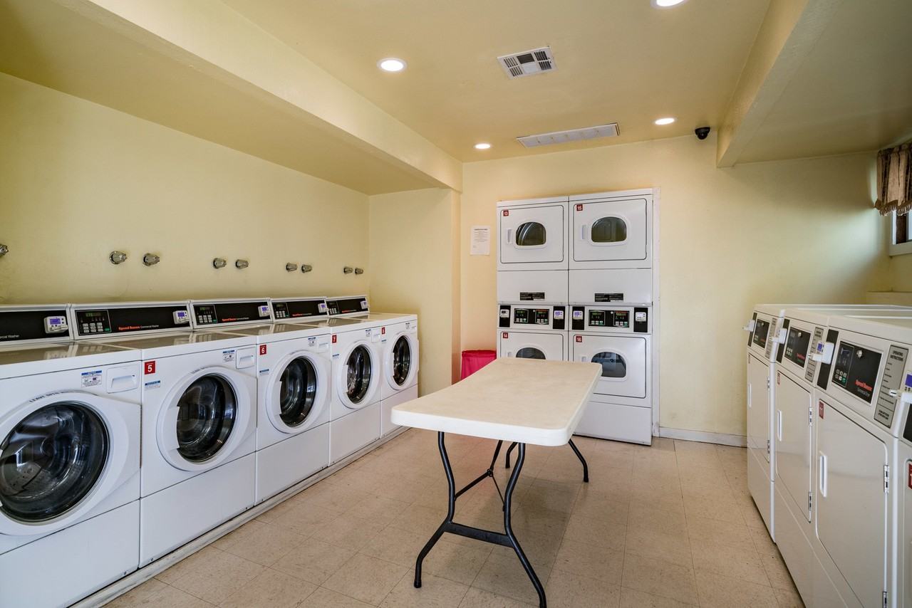 Cedar Springs Apartments - Photo 4 of 8