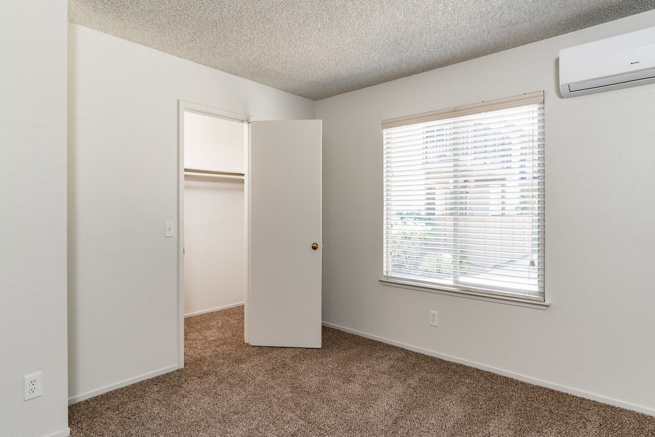 Cedar Springs Apartments - Photo 7 of 8