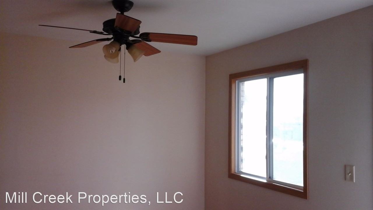 316, 320 11th St - Photo 3 of 7