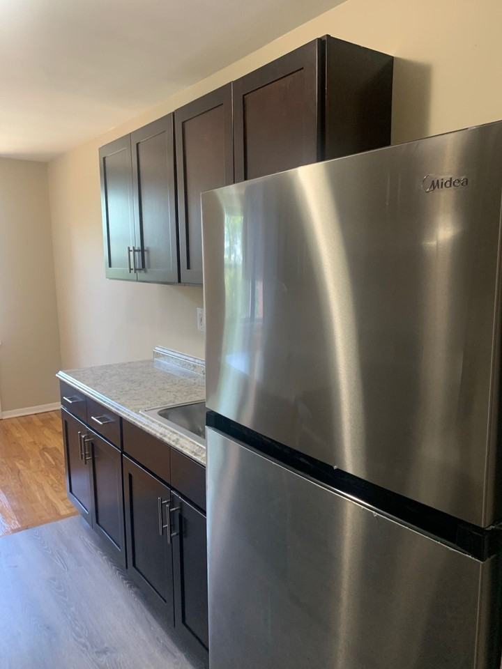 Martin Manor Apartment Homes - Photo 4 of 22