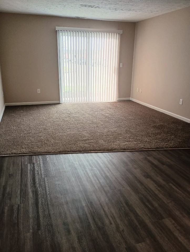 185 - COUNTRY VIEW APARTMENTS - Photo 3 of 50