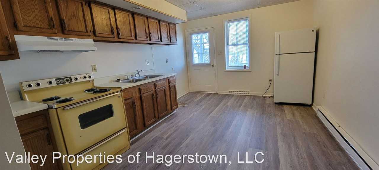 415-417 S Potomac St - Photo 3 of 7