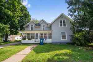 featured image of 904 Clay Street