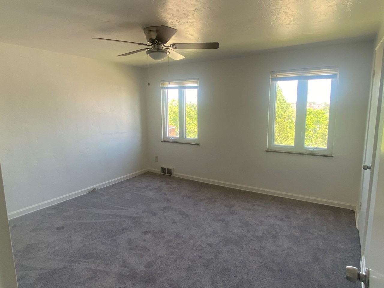 Skytop Village Apartments - Photo 5 of 30