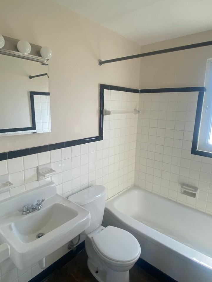 Skytop Village Apartments - Photo 7 of 30