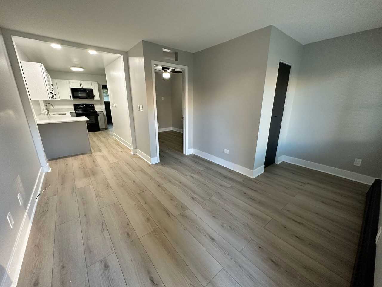 Harrison Beach Apartments - Photo 4 of 50