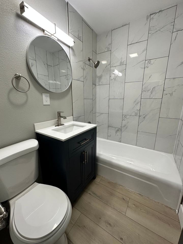 Harrison Beach Apartments - Photo 7 of 50