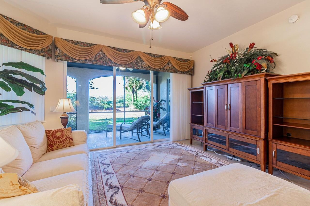 9232 Aviano Dr - Photo 4 of 26