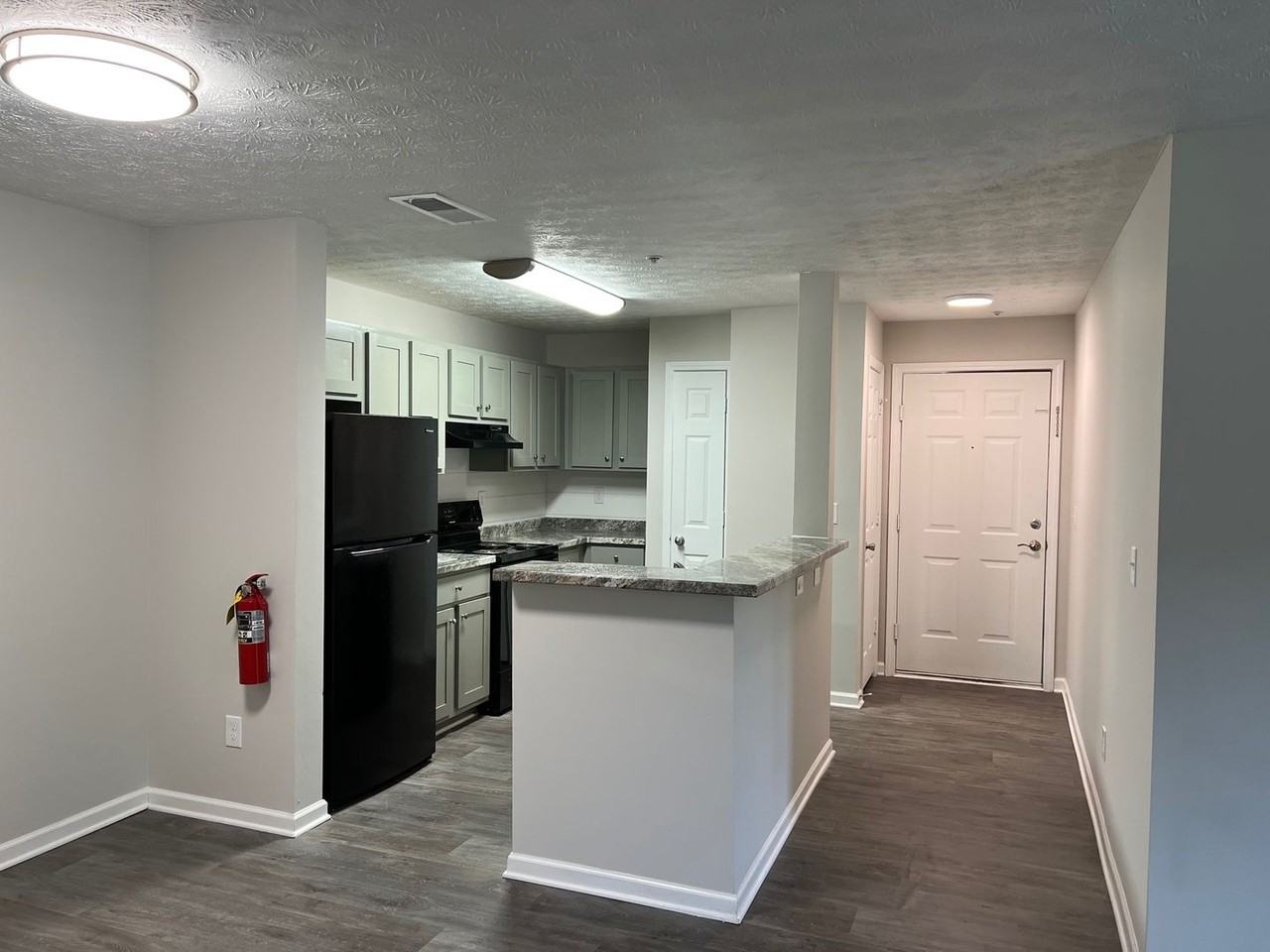 Salem Chase Apartments - Photo 4 of 28