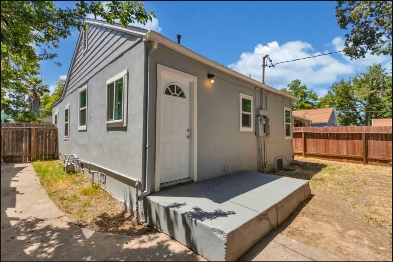 4005 33rd St - Photo 2 of 24