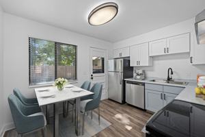 featured image of 4049 Upham St