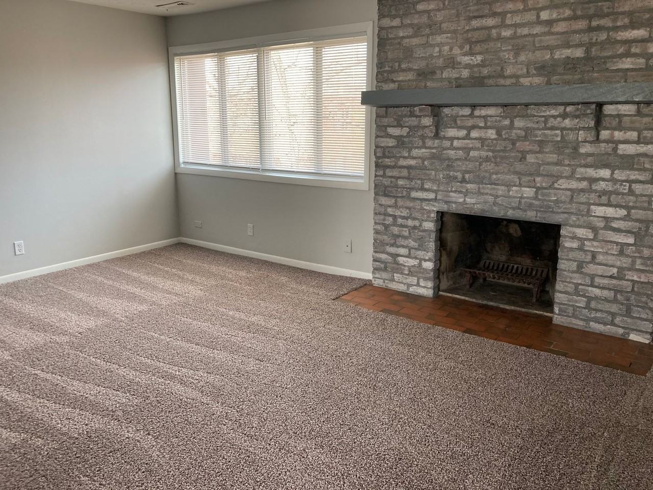 10715 O Street - Photo 2 of 15