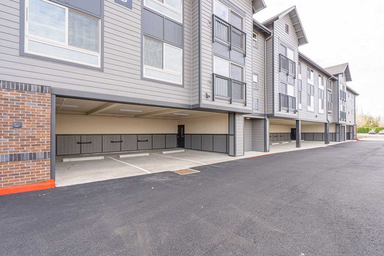 1650 NE Market Drive - Photo 3 of 36
