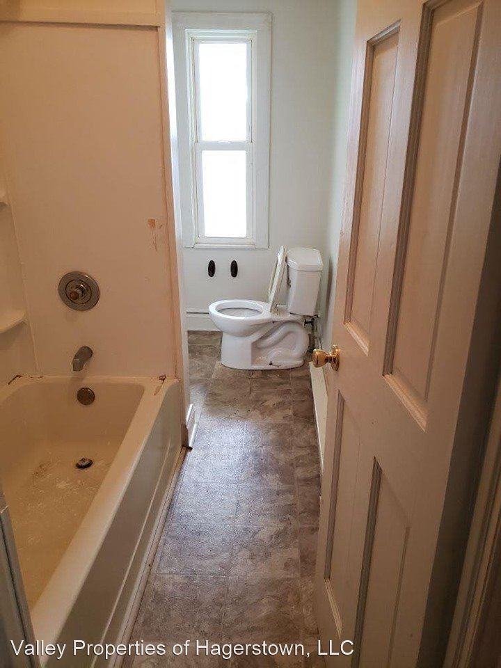 335 S Potomac St - Photo 2 of 10