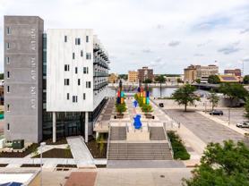 Art Bloc - Photo 1 of 1