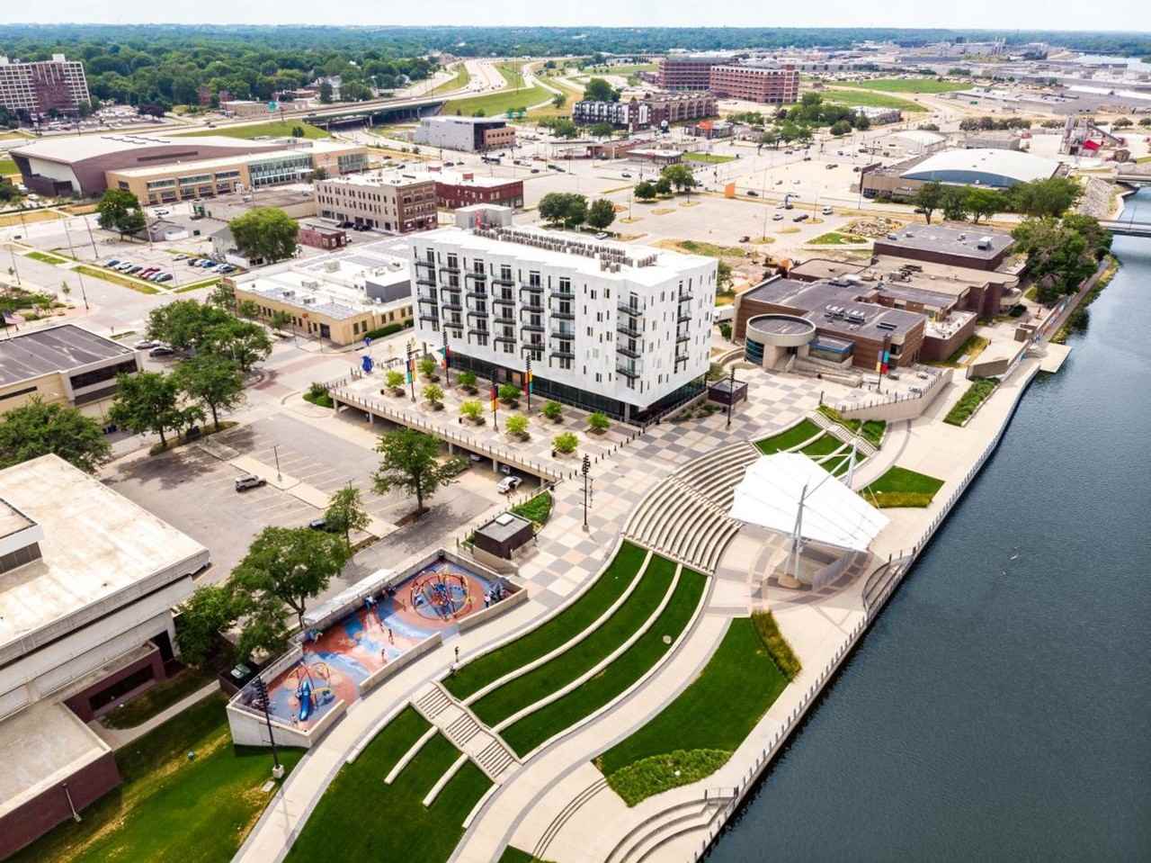 Art Bloc - Photo 4 of 50