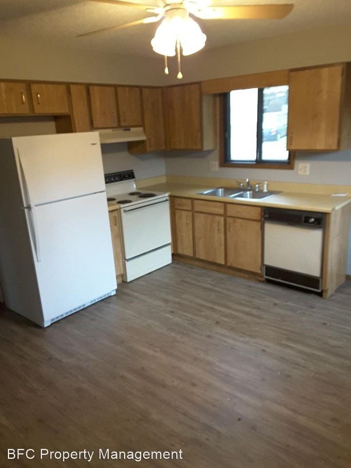 931 Boston Way - Photo 3 of 9