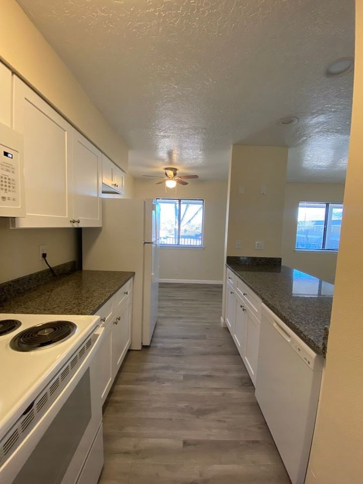 CRESTWOOD APARTMENTS - Photo 3 of 17