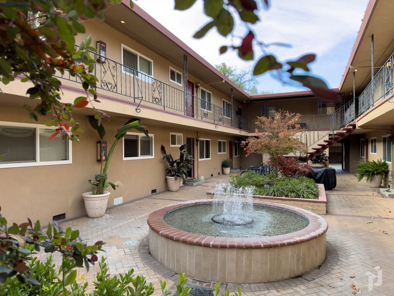 William Tell Apartments - Photo 2 of 23