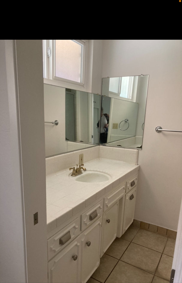 William Tell Apartments - Photo 5 of 23