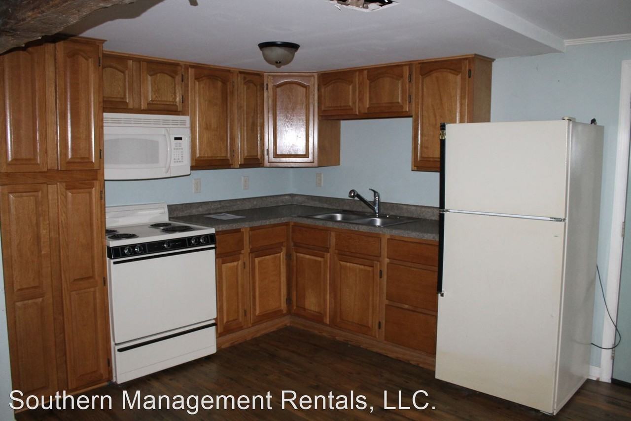 327A N Main St - Photo 2 of 5