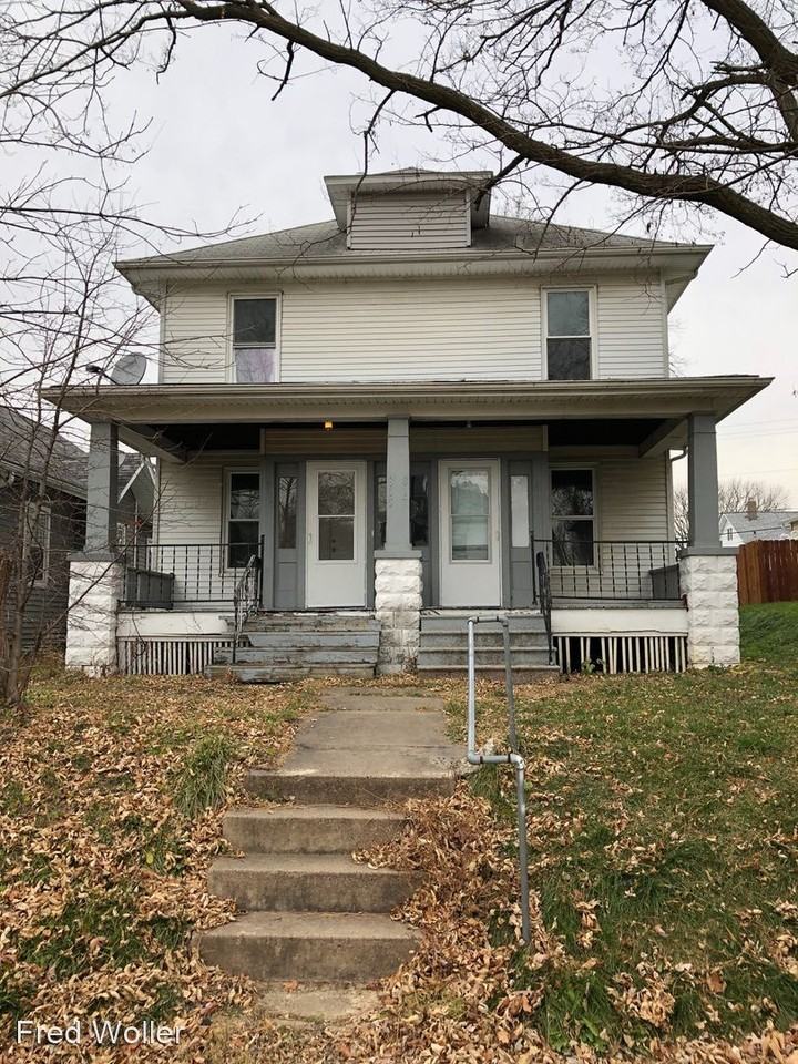 815 & 817 20th Ave Apartments in Villa Park, Moline, IL 61265 Zumper