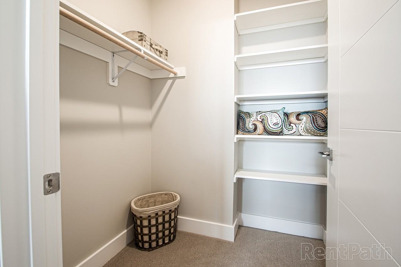 Mosaic on Oakland - Photo 7 of 50