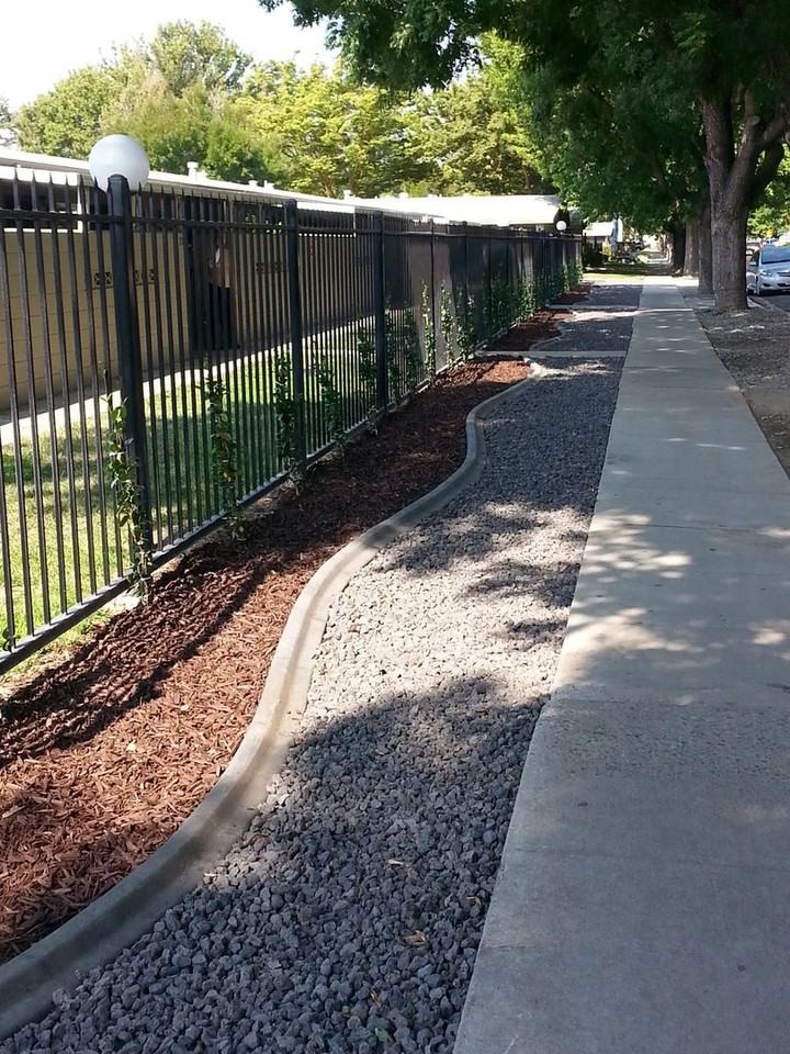 AMBER LIGHTS APTS - Photo 3 of 24