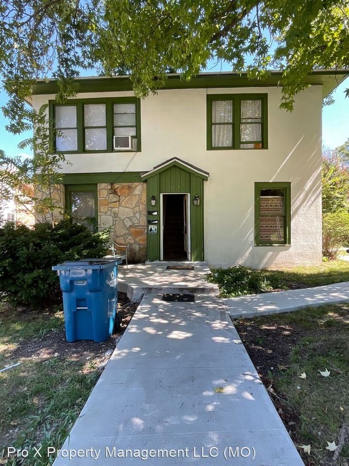 349 S Wood St Apartments in Neosho, MO 64850 Zumper