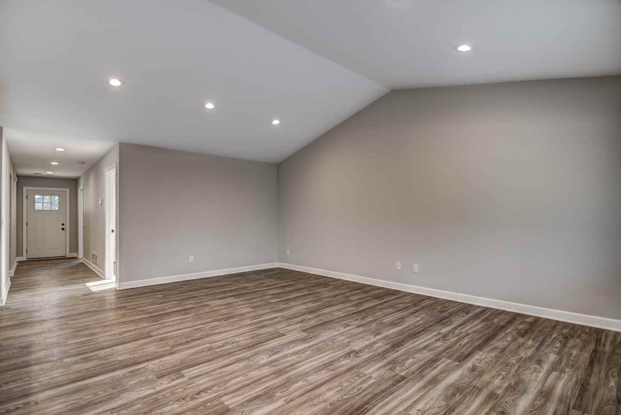 1624B Gunston Dr - Photo 4 of 50