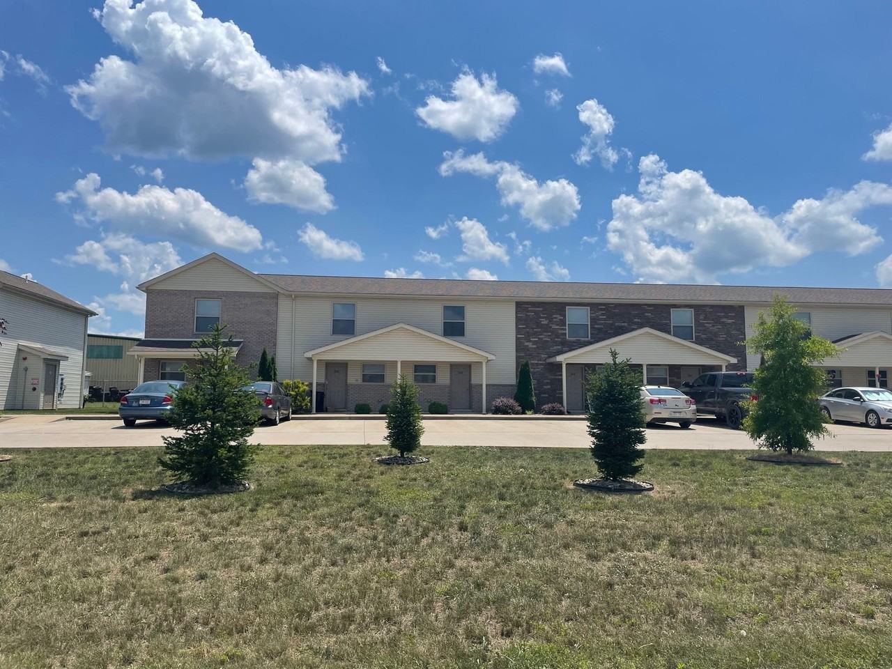 100 Willow View Ln #504 - Photo 2 of 17