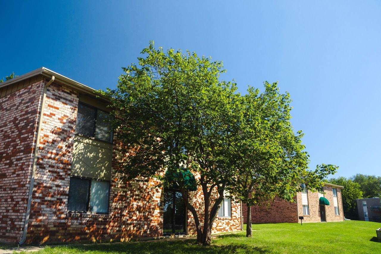 Crimson Apartments - Photo 2 of 12