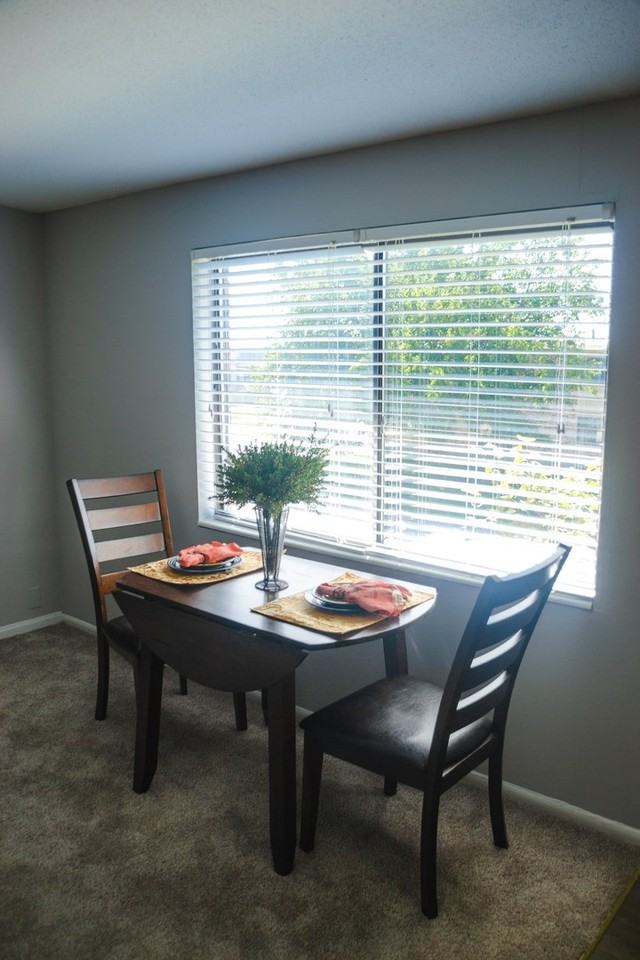 Crimson Apartments - Photo 5 of 12