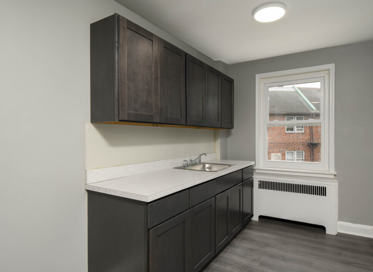 Oxford Gardens managed by Silverstone Properties - Photo 6 of 13