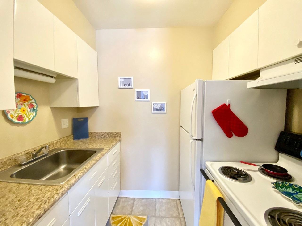 Phoenix - Photo 6 of 50