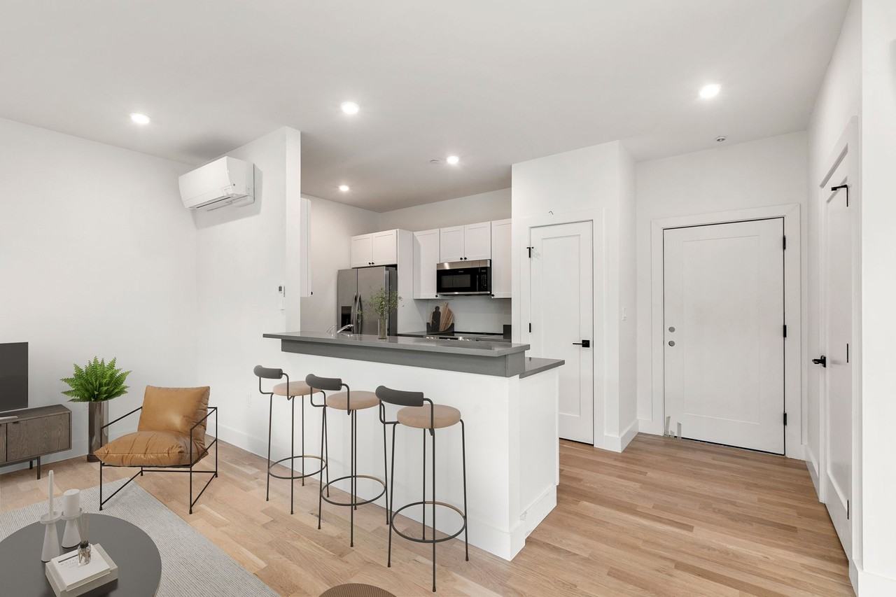 The Residence at 581 Salem St - Photo 5 of 19