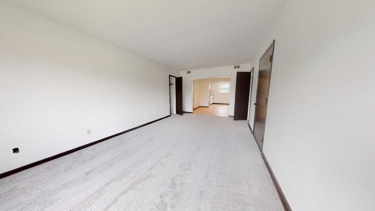 6390 Ridge Rd #7 - Photo 7 of 50