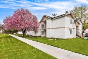 featured image of 135 N Seafury Ln