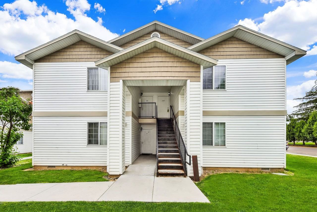 Sea Fury Apartments - Photo 2 of 5