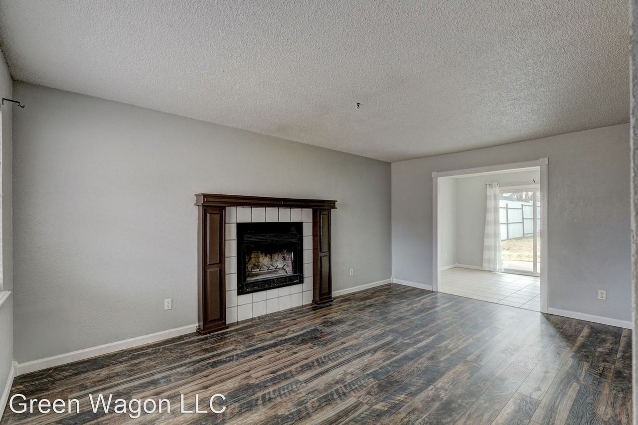 8544 Sw 75th St - Photo 2 of 15