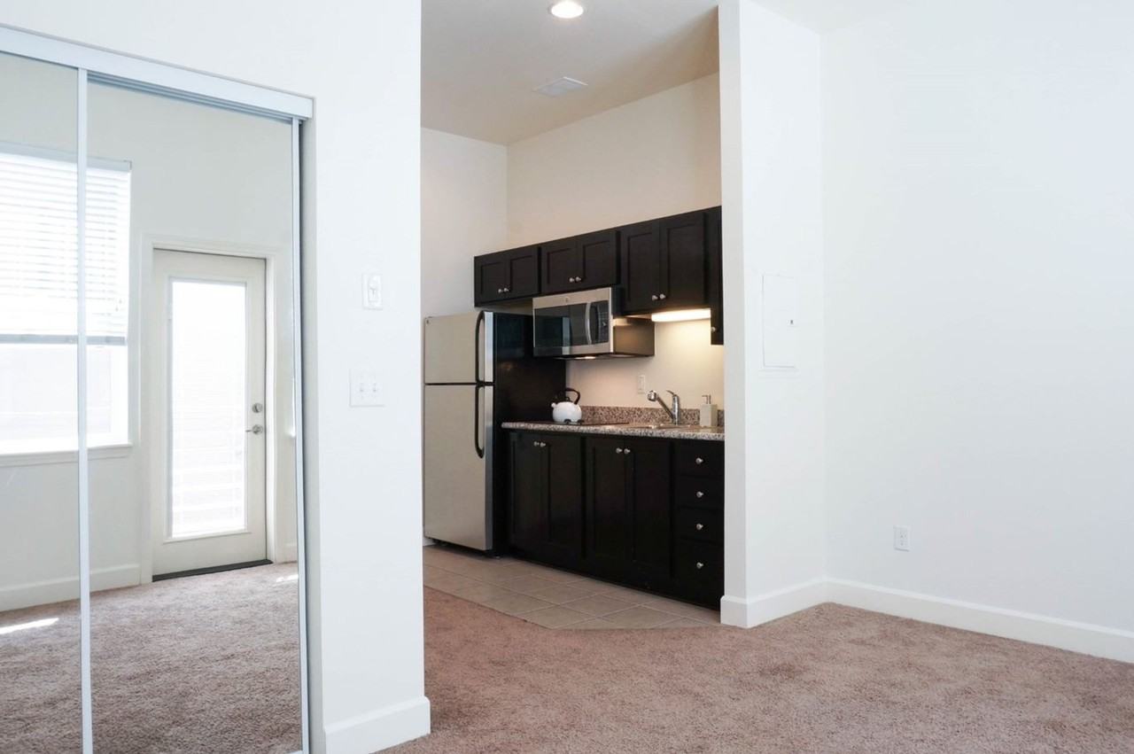 Sippi - Photo 3 of 36