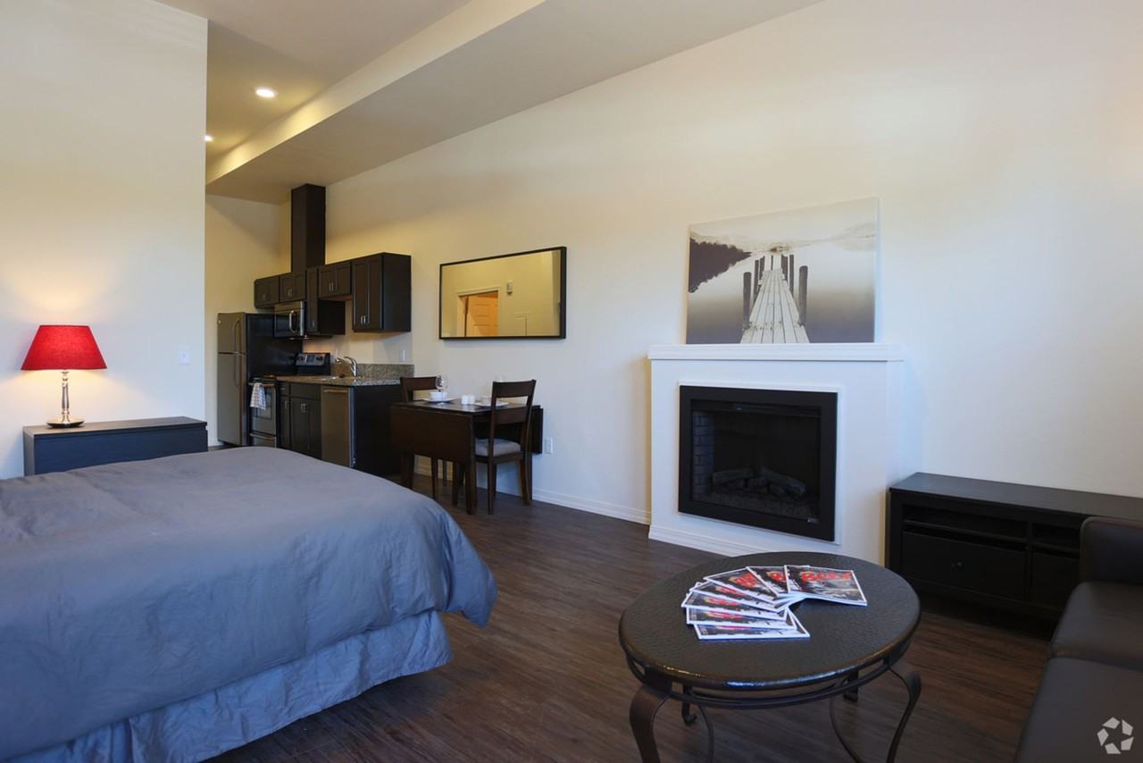 Powell - Photo 2 of 23