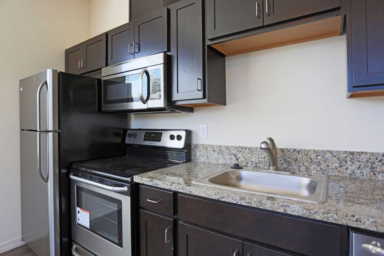 Powell - Photo 4 of 23