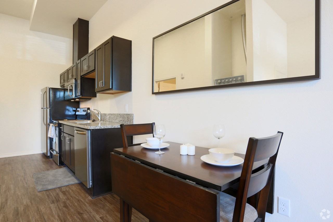 Powell - Photo 6 of 23