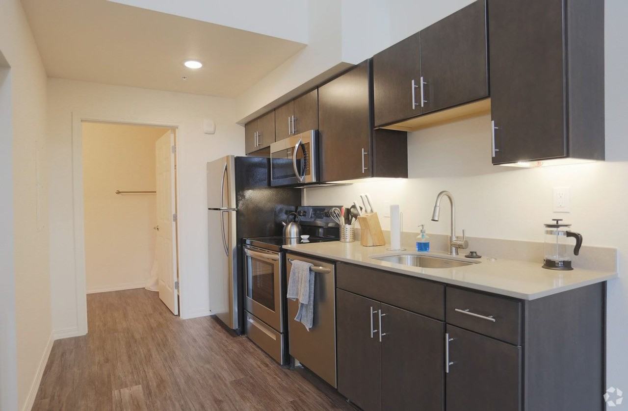 St. J's (Ivan 5) - Photo 6 of 16