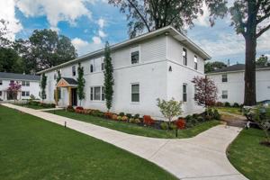 featured image of 170 N Hollywood St