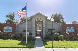 featured image of 1550 N Hope Ave